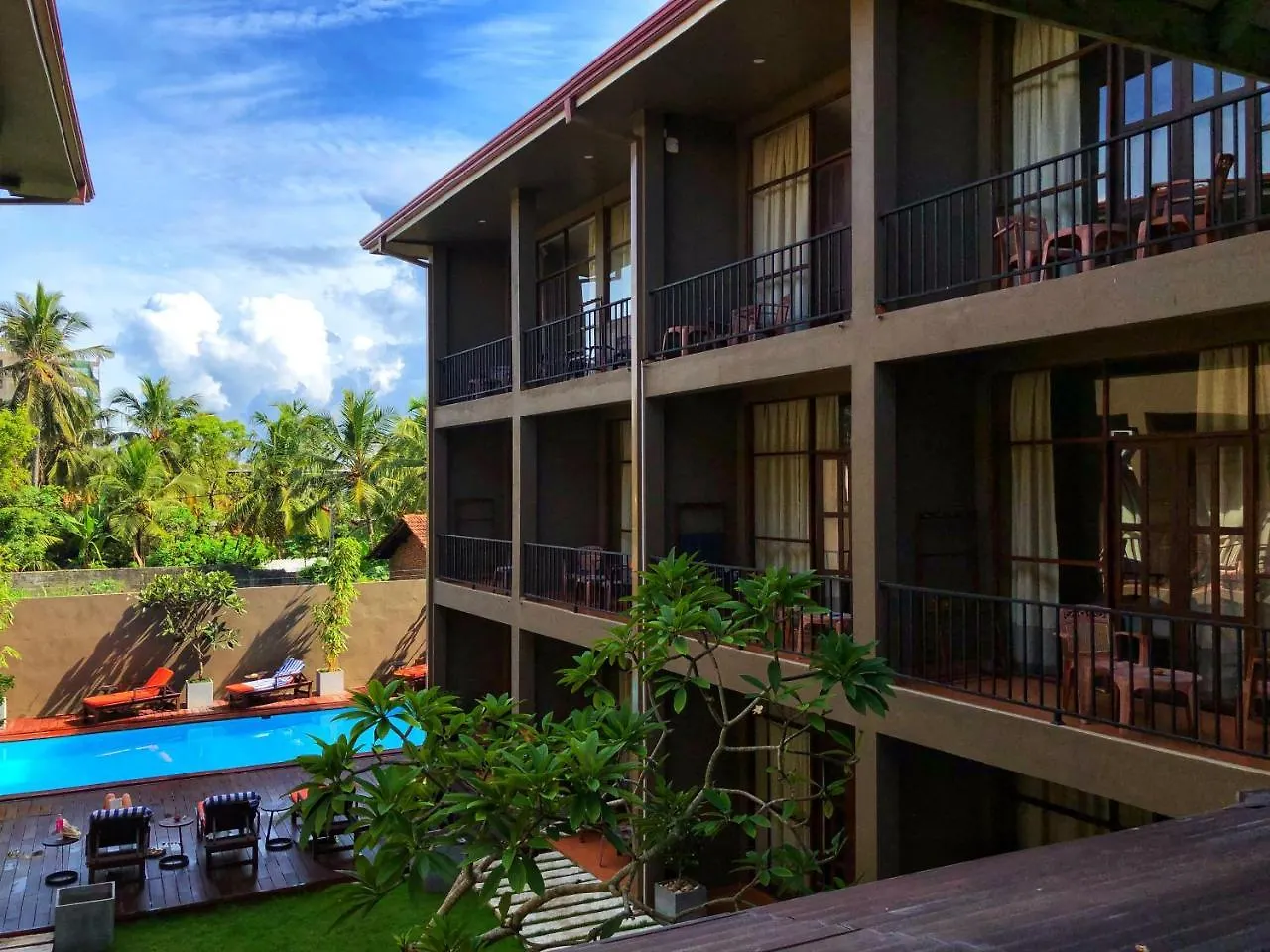 Hotel Waves By Tranquil Negombo
